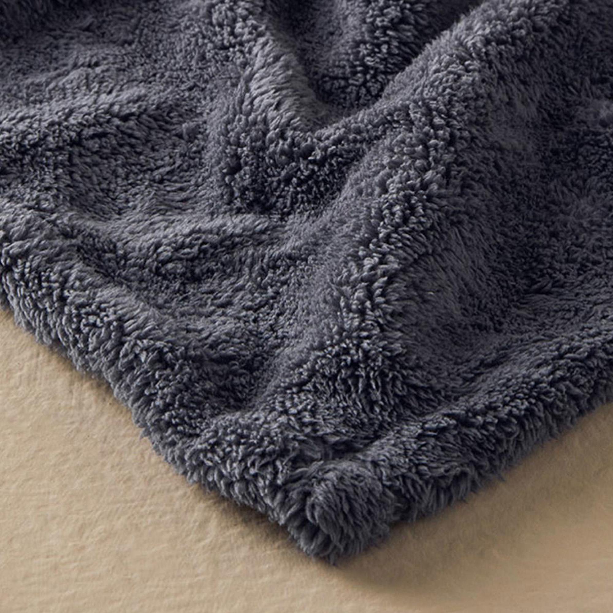Cozy - Wellsoft TV Blanket - Image 4